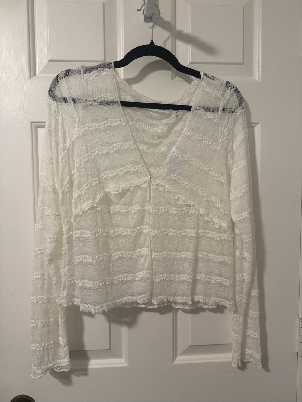 Lightweight Ivory Long-Sleeve Textured V-Neck Top